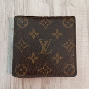 Authentic LOUIS VUITTON Porte Billets Cartes Credit Monnet Monogram wallet